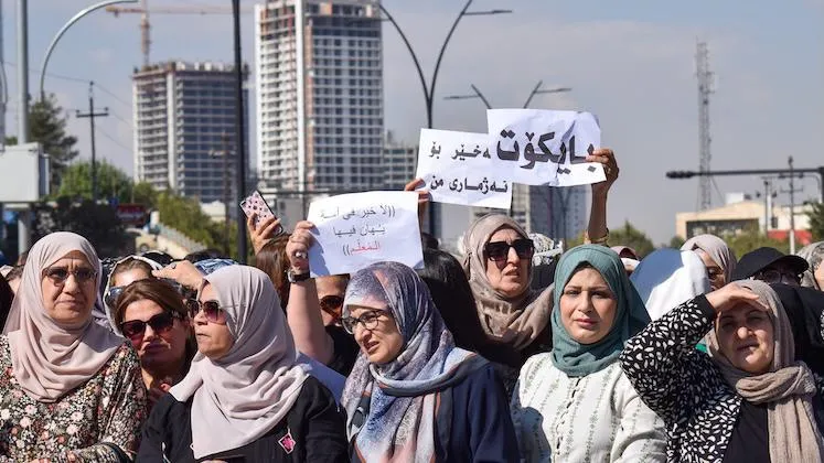 Austerity-and-Resistance-747-420