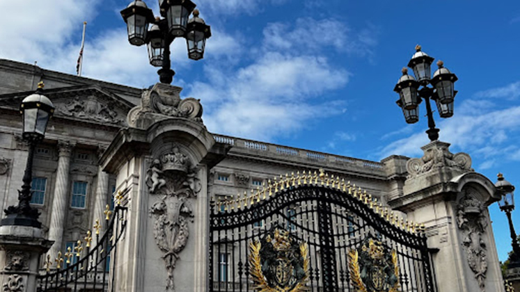 Buckingham Palace_747x420