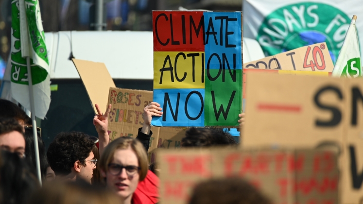 CLimate-action-now-sign_feature (1)