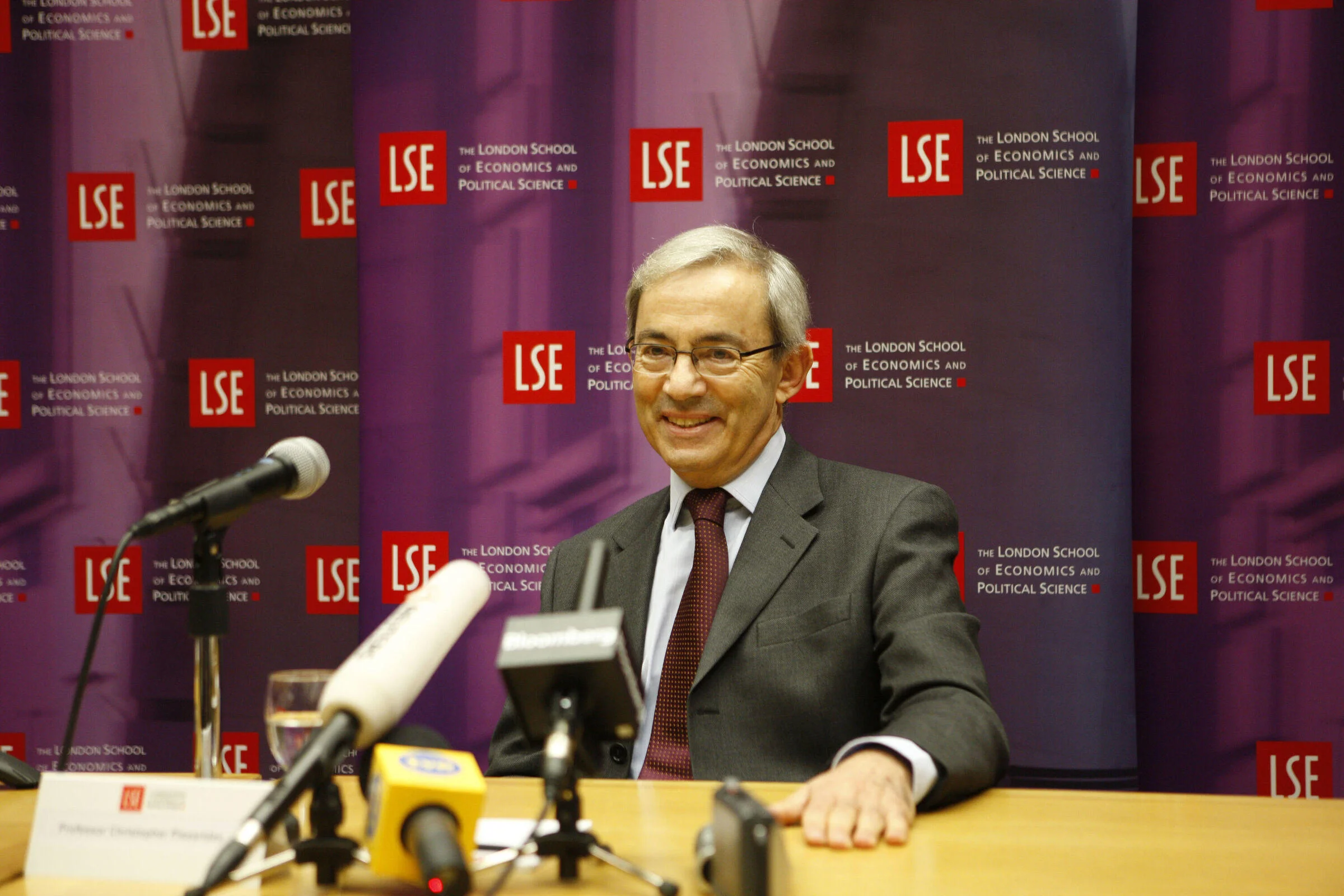 Professor Christopher Pissarides at a press conference announcing his award of the Nobel Prize for Economic Sciences 2010