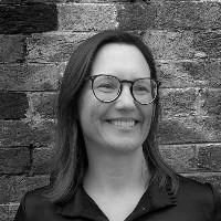 Elizabeth_Robinson 200x200