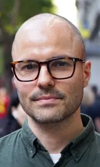 Nick Lewis 123 x 205