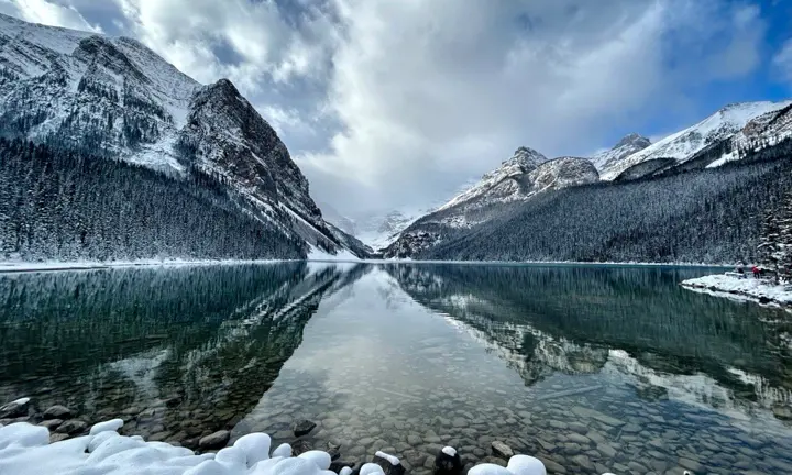 Landscape photo of Lake Louise, Banff National Park.