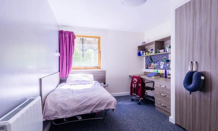 Lillian Knowles Single Ensuite Room