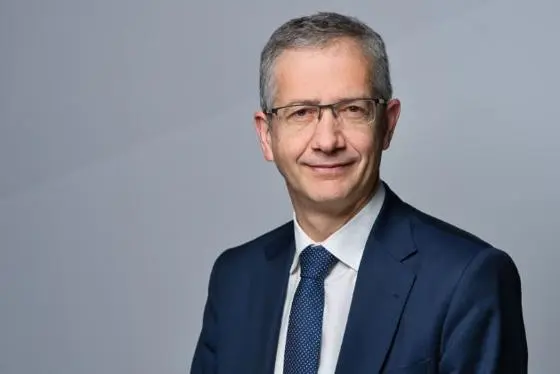 Headshot of Pablo Hernandez de Cos