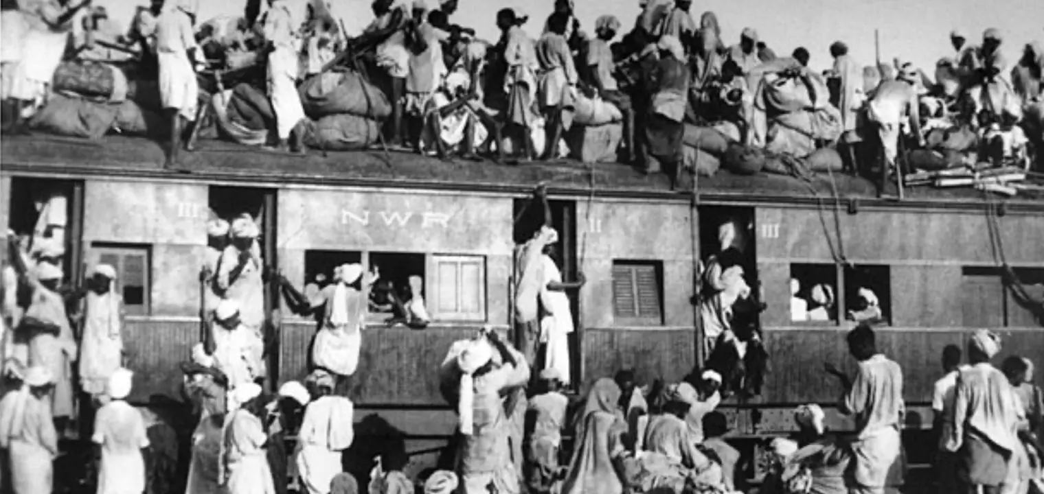 migrants on train