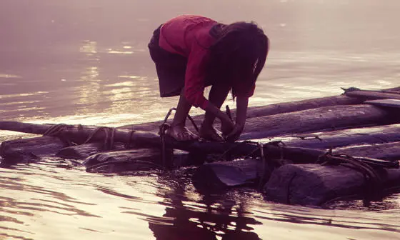 A Urarina girl on a raft